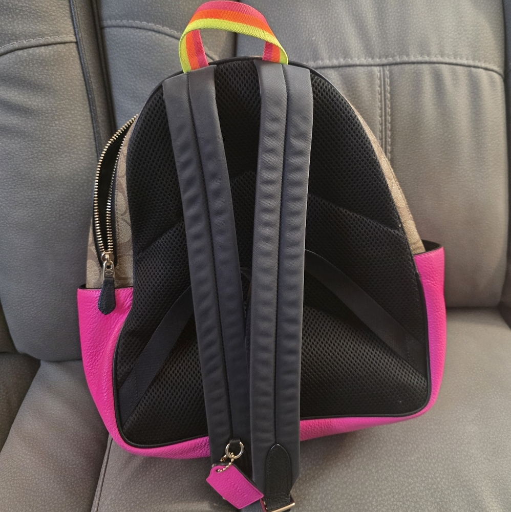 Coach Court Backpack In Colorblock Signature Canvas - Picture 2 of 6